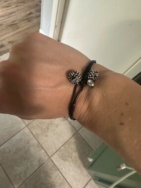 Crystal Bead Black metal Bracelet